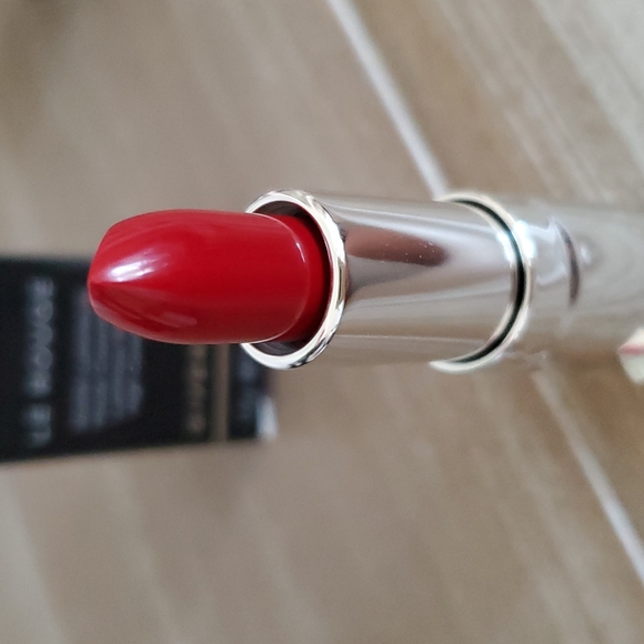 New Box never used GIVENCHY LE ROUGE Luminous Matte high coverage lipstick # 333 - Picture 3 of 9